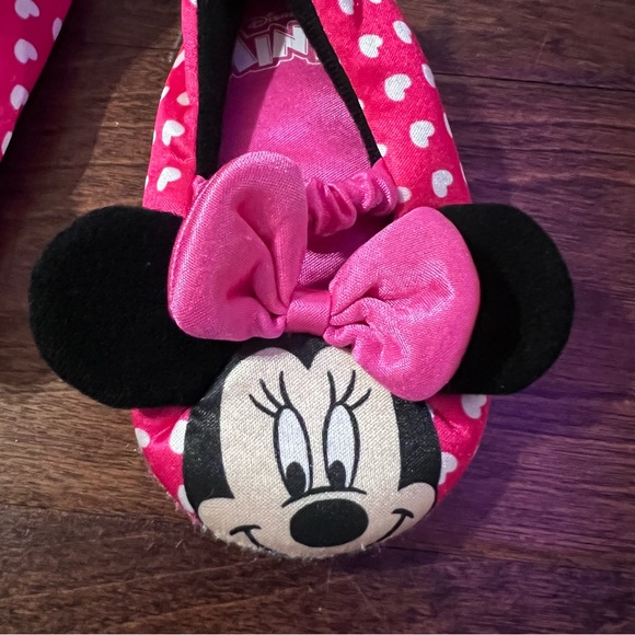 Disney Minnie Mouse Slippers Size Small (5-6) - Picture 2 of 4